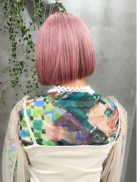 テトヘアー(teto hair) ピンクカラー　ペールピンク　ボブヘア　内巻きボブ　春カラー