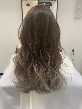 ラ ブーケ 御器所店(La Bouquet) ホワイトベージュグラデーション