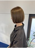 切りっぱなしボブ　レイヤーボブ　艶カラー　シアーカラー