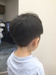 4歳男の子　ツーブロックショートカット