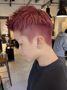 フリーク バーバーショップ 都島店(FREAK BARBER SHOP) スパイキーショートピンクカラー