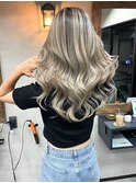 バレイヤージュ、ハイライト、レイヤーロング、グレーベージュ