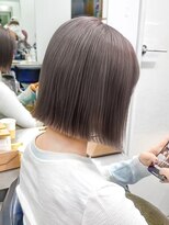 リラ バイ ミラ 新宿(LILA by MILA)&nbsp;ウェーブミディアム似合わせカットメルティカラーショート/新宿