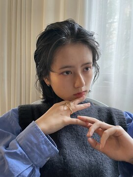 エイチ(811) 成人式ハイライトカラーマッシュショートロングヘアグレージュ