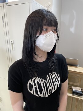 ラドル(radol) レイヤーカット/暗髪透明感カラー