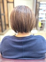 トレセッテ(tre sette)&nbsp;手ぐしでまとまるボブスタイル/明るめナチュラルブラウンカラー