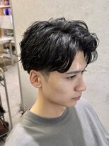 ビビッドオー(vivid/O)&nbsp;周りと差をつけるなら無造作センターパート