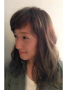 ロンド 銀座(Lond) カジュアルエアリーセミロング 担当本田奈穂美