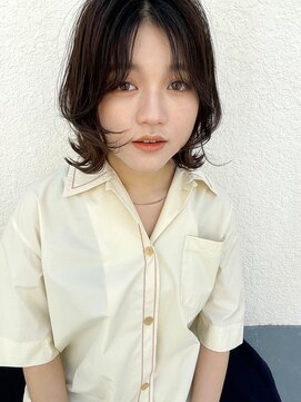 カリシア(CARICIA) 外ハネウルフ風ボブ