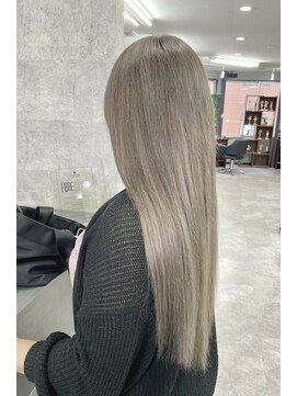 リア 大阪梅田(Ria) ～アッシュグレージュ　シールエクステ～【Ria 大阪 梅田】