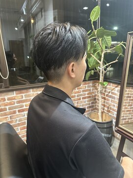 ヴィップルーム(viproom) ビジネスマン/スパイラルパーマ/フェードカット簡単スタイリング