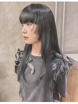 ニイ(nii.) ワイドバング×黒髪ロングヘア