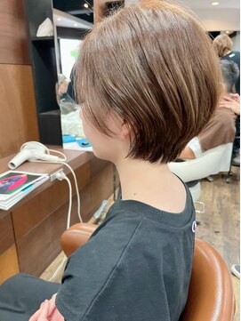スリー(Th:ree) 大人可愛い20代30代40代丸みとくびれショートボブ◎
