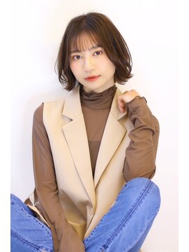 オーロ(ORO) ボブルフレイヤー外ハネミディアムボブ