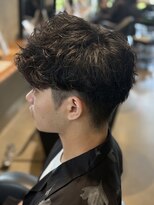 ホル(HOL)&nbsp;刈り上げツイスパパーマ