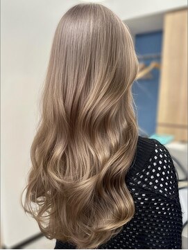 アース 東戸塚店(HAIR & MAKE EARTH) 20代30代◎ハイトーンアッシュミルクティ透明感グレージュ