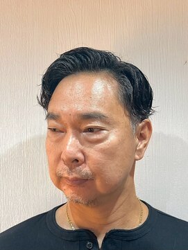 ジェントル(GENTLE) 大人世代に人気の七三ウェーブショートスタイル