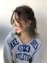 カフネ ジュントス ヨロ(Cafune' juntos YOLO)&nbsp;レイヤーボブ　カーキグレー