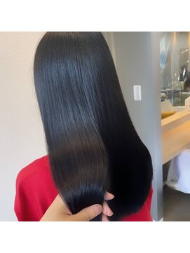 ナンバー イル デュッカ 札幌(N° il duca) 大人かわいいエギョモリ ミルクティーブラウン ひし形シルエット