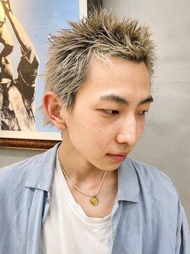 トゥコ(tuco) メンズショート　ホワイト　ブロンド　ベージュ　スパイキー