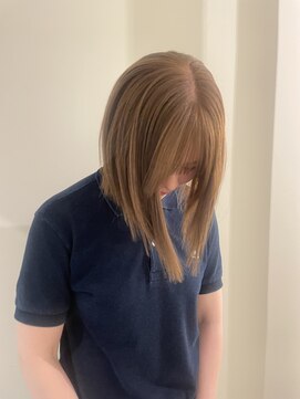 ユニコ(unico) ボブ/ブリーチなしのダブルカラー/オリーブベージュ/ベージュ