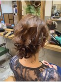 シニヨンヘアアレンジ