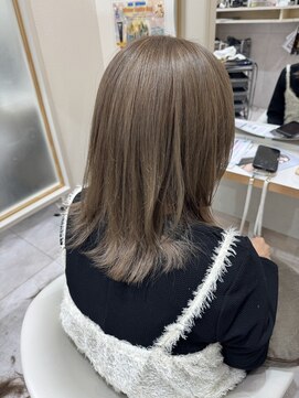 ミルクティーグレージュ×お白髪ぼかし