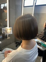 ニマルニーニー バイ ヤスオカ(2022 BY YASUOKA) 30代 ボブスタイル 艶カラー