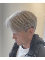 リバード(reverd)&nbsp;ホワイトベージュ/センターパート