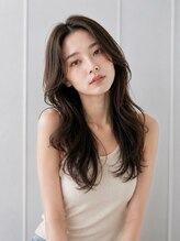 エリス ナンバ(Eliss Namba)&nbsp;大人くすみカラー☆オリーブベージュ×くびれヘア