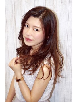 サンズ(Sunz) ラフな質感の大人女子スタイル