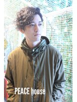 ピース(PEACE) モードなクセ毛風パーマ