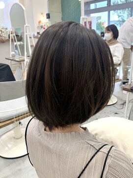 ロミー 本厚木(ROMMY.) 暗髪・透け髪グレージュ☆小顔ナチュラルボブ◎