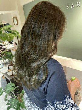 サラジュ 梅田店(SARAJU) saraju ヒラノ　オリーブブラウン　ロングレイヤー