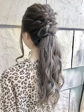 アフィナー(Afinar) 【横浜/Afinar】ホワイト系カラー