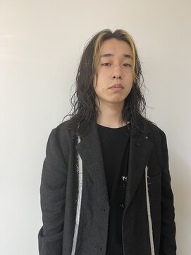 フェイヴィーズ(FavyS) メンズのロングヘア メンズパーマ