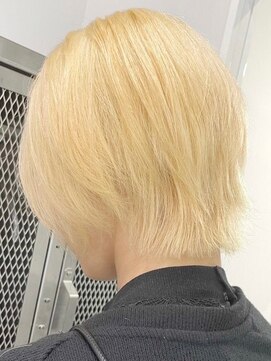 ウィコ 新宿(WICO) 抜きっぱなしブロンド［新宿駅/大人ガーリー/ダブルカラー]