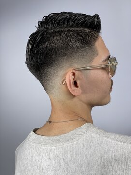 ヒロギンザ 新橋銀座口店(HIRO GINZA) サイドパートスキンフェード