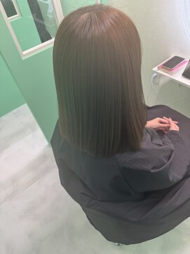 エラ(Ella) マロングレージュ