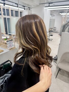 アース 菊名店(HAIR&MAKE EARTH) ランダムハイライト×無造作カラー