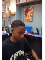 タイト スワッグ バーバーワークス(TIGHT SWAG BARBERWORKS)&nbsp;BUZZテーパーフェード