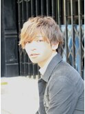 外国人風ツーブロック無造作ショート