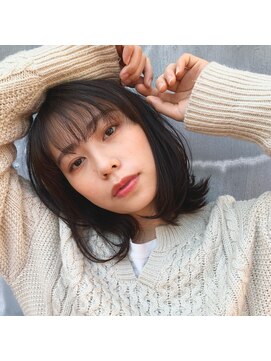 バズ(BUZZ) 暗髪スリークボブ＜Buzzさの＞