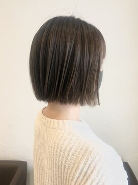 ウィロー(WILLOW) 【WILLOW】パツンとボブ