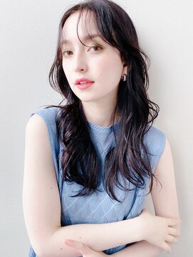 クィーンズガーデンバイケーツーギンザ(QUEEN’S GARDEN by K two GINZA) [K-two銀座]エアリーレイヤーで大人かわいいロング/黒髪[銀座]