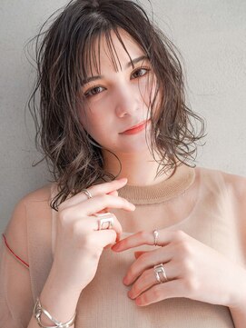 カンナ(Canna) Aラインボブ/シースルーバング/カーキグレージュ/髪質改善/20代