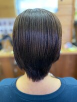 ニサブラ(Nisa Bula)&nbsp;前下がりショートウルフ