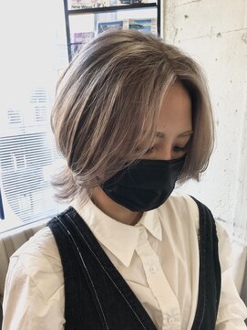 ペネロープ(Penelope) ウルフボブ/レイヤーボブ/ハイトーン/フェイスフレーミング