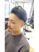 アース 菊名店(HAIR&MAKE EARTH) スキンフェードのメンズ刈り上げスタイル アップバング