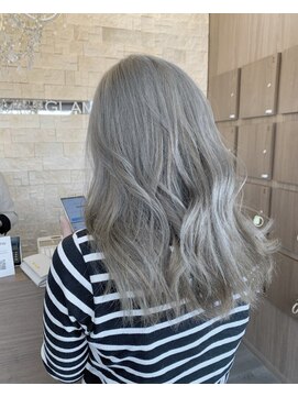 グラムアッシュ(GLAM ASH) ホワイトグレー